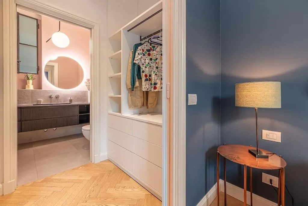 Lo Stile Eclettico A Milano! Apartment 0*, Milan Italy